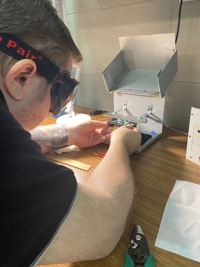 Команда университетского стартапа из Мордовии занимается исследованиями в области оптического волокна и волоконных лазеров Команда университетского стартапа из Мордовии занимается исследованиями в области оптического волокна и волоконных лазеров