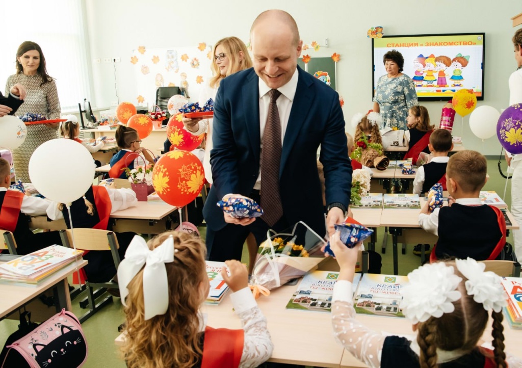 В городском округе Пушкинский сегодня открыли новую школу на 550 мест В городском округе Пушкинский сегодня открыли новую школу на 550 мест
