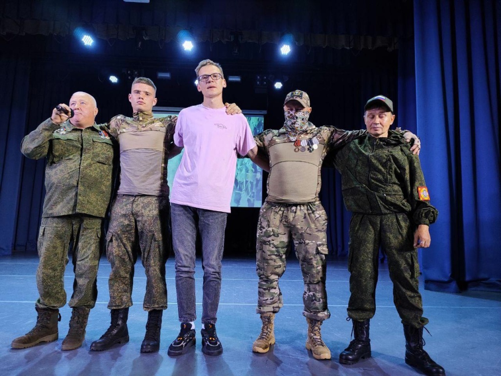 В Озёрах прошёл благотворительный концерт для участников сцепоперации В Озёрах прошёл благотворительный концерт для участников сцепоперации