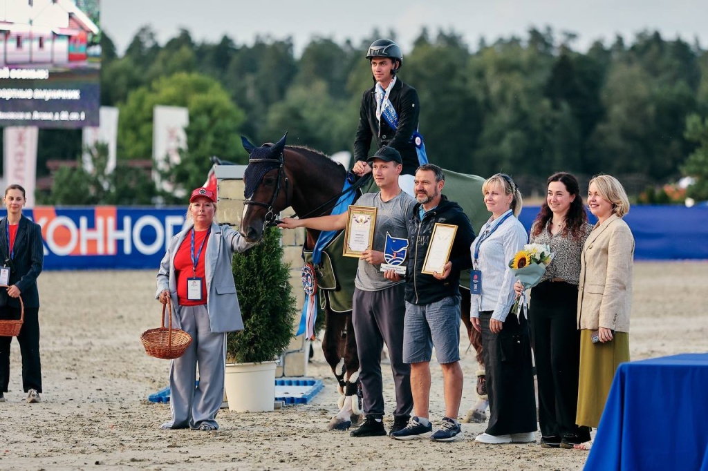 Павел Малюгин из Саранска стал Чемпионом России по конкуру и сделал предложение на пьедестале