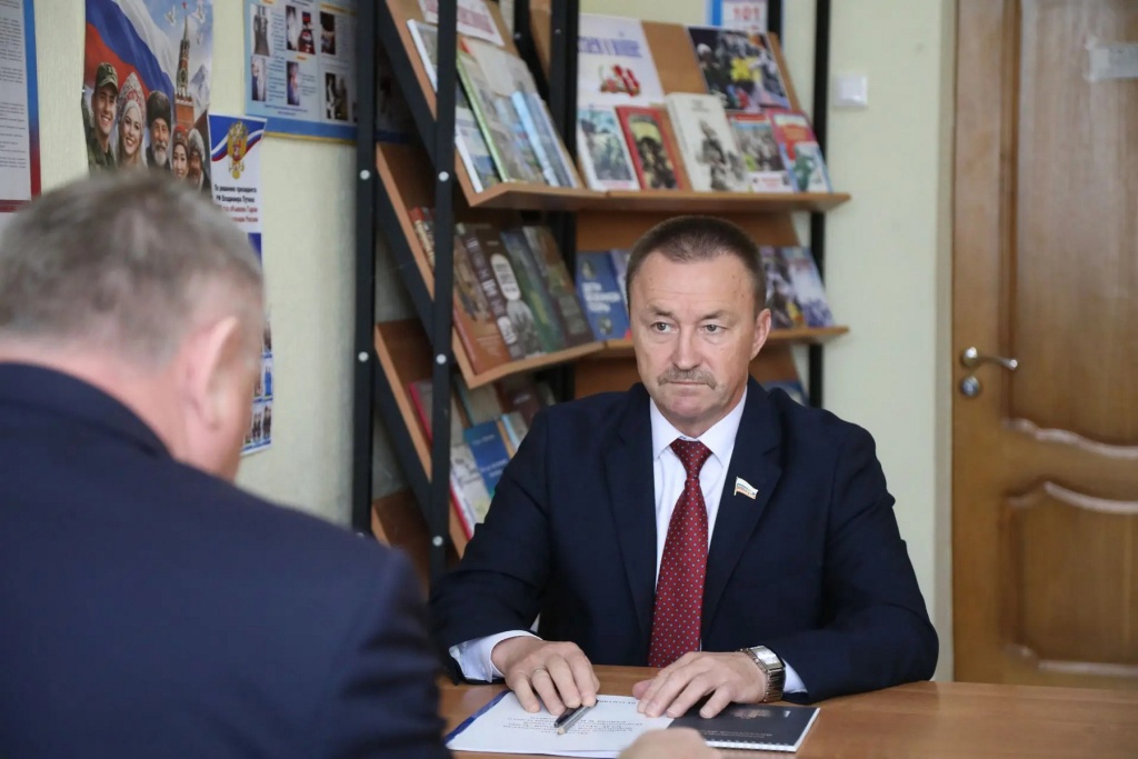 Комплексный подход: Юрий Матузов оценил развитие школ и соцобъектов в Новохопёрском и Бутурлиновском районах Комплексный подход: Юрий Матузов оценил развитие школ и соцобъектов в Новохопёрском и Бутурлиновском районах