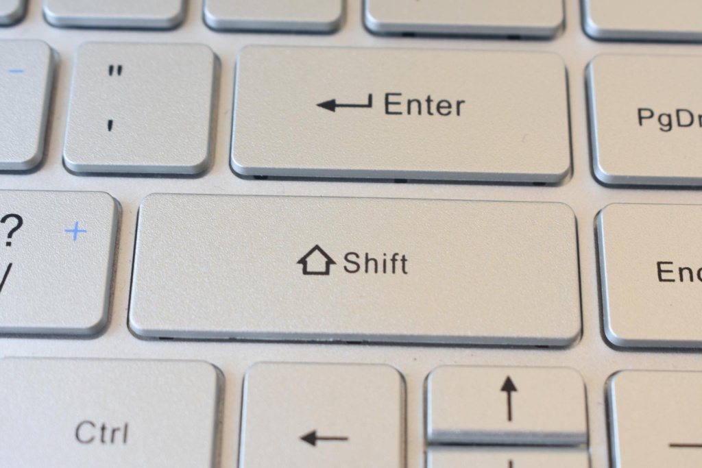 Forbes: банки РФ попросили отложить отказ от зарубежного софта в России 