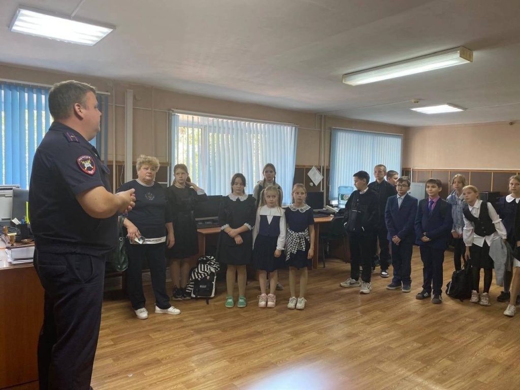 В Чамзинском районе Мордовии провели урок по безопасности дорожного движения В Чамзинском районе Мордовии провели урок по безопасности дорожного движения