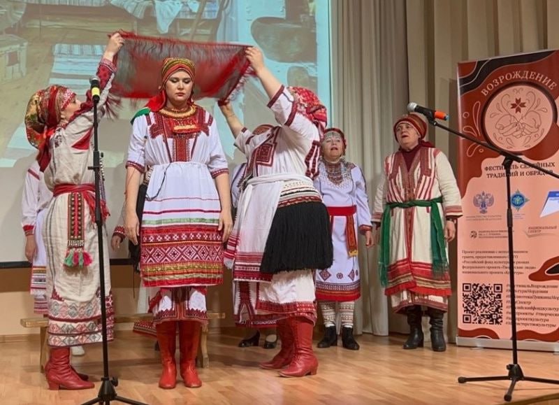 В Саранске стартовал Фестиваль семейных традиций и обрядов «Возрождение» В Саранске стартовал Фестиваль семейных традиций и обрядов «Возрождение»