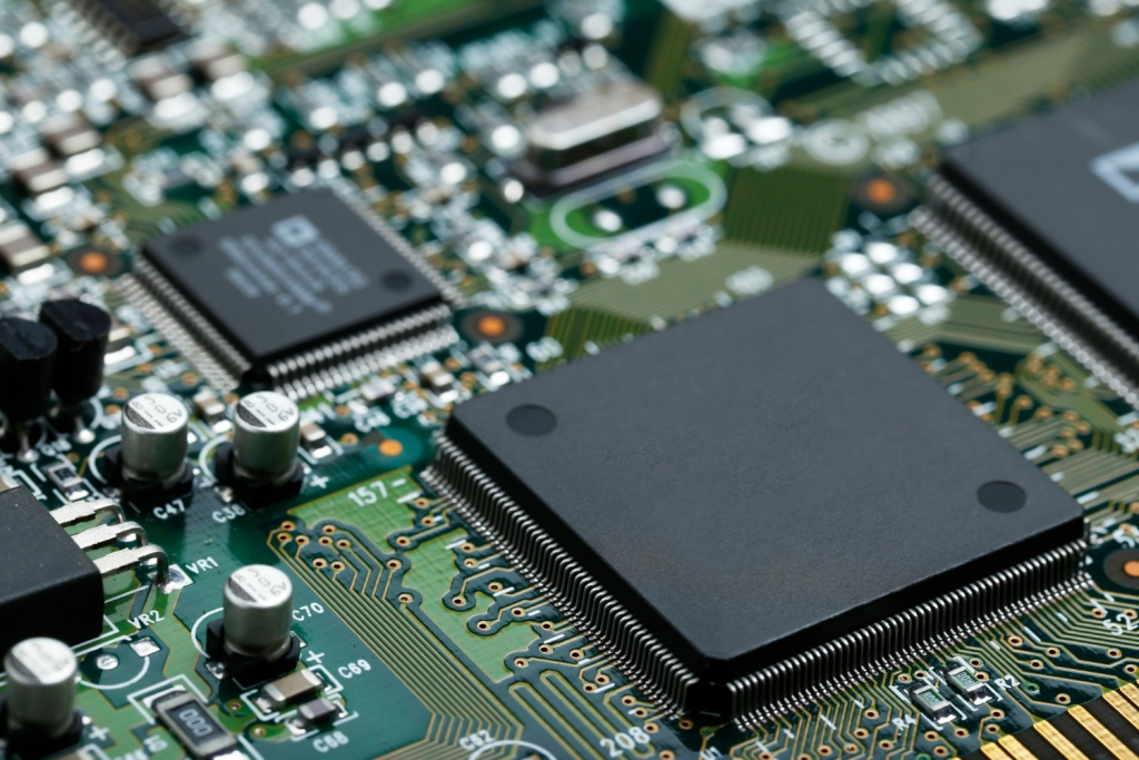 Акции Intel выросли на 16% на фоне слухов о разделении компании Акции Intel выросли на 16% на фоне слухов о разделении компании
