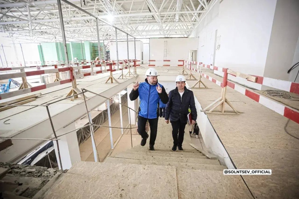 Губернатор Оренбуржья и замминистра транспорта РФ оценили темпы строительства нового аэровокзала