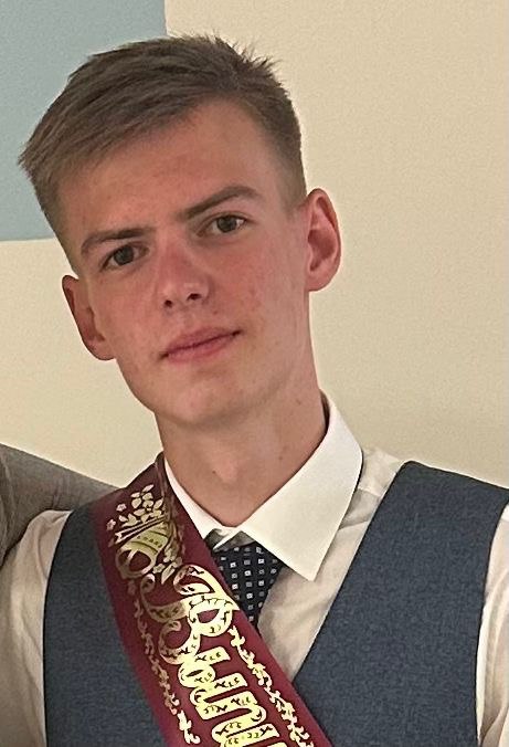 100 баллов на ЕГЭ по физике получил школьник из Волоколамска 100 баллов на ЕГЭ по физике получил школьник из Волоколамска