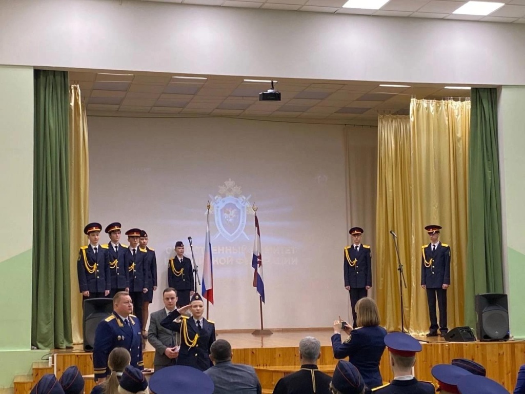В Саранске учащиеся Гимназии № 12 получили удостоверения кадета