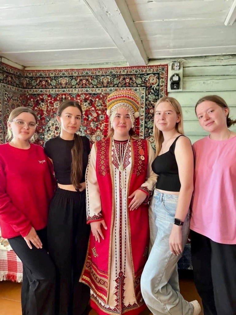 Студенты МГУ им. Огарёва изучают мордовскую культуру в глубинке