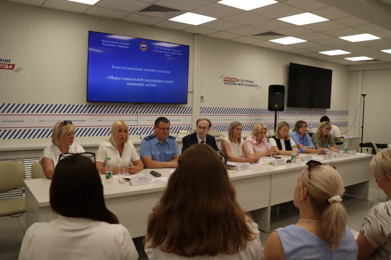 Минюст Республики Мордовия и Государственное юридическое бюро продолжают свою работу в рамках «ромашковой недели», оказывая правовую поддержку в вопросах защиты интересов семьи