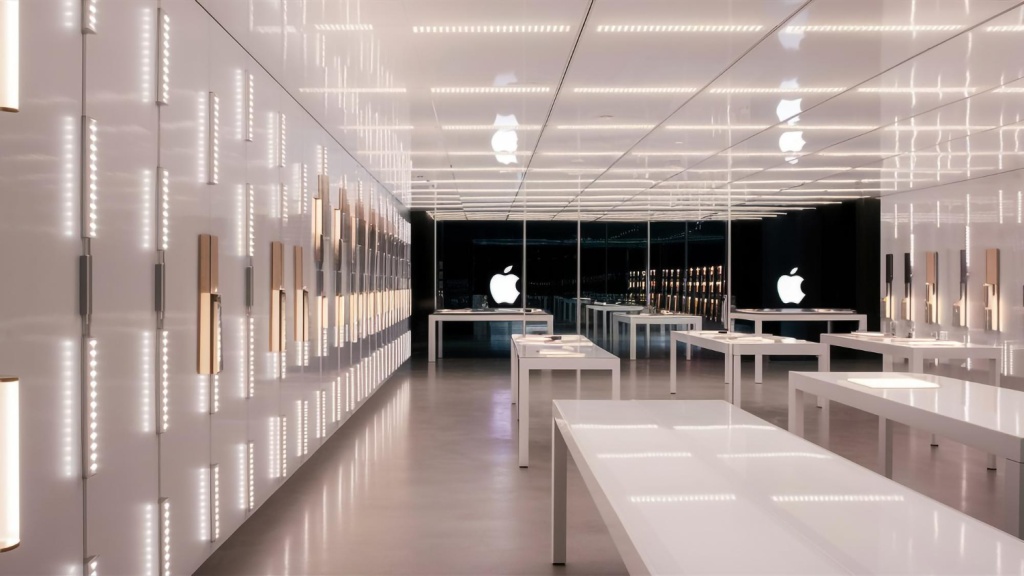 Финансовый рывок Apple: плюс 20% прибыли и курс на $5 трлн капитализации