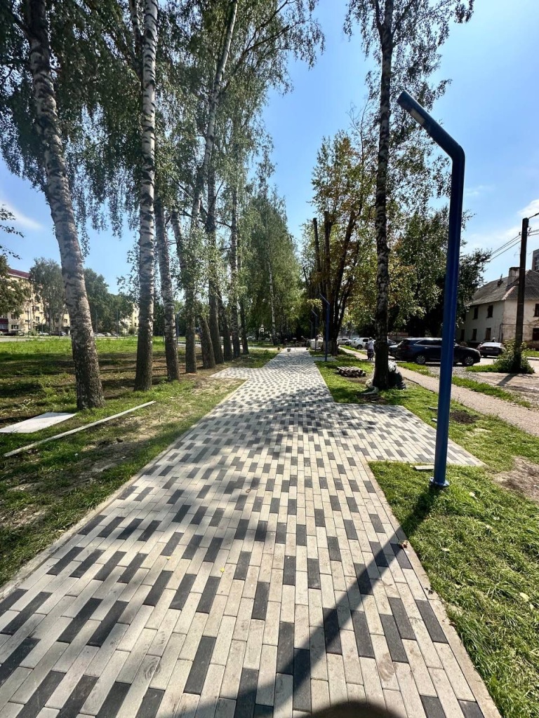 В Саранске благоустраивают общественную зону на улице Мордовской по нацпроекту