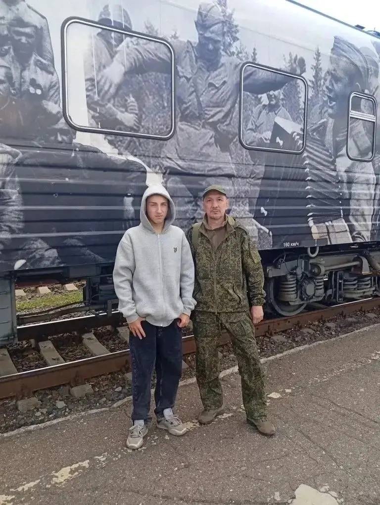 «Поезд Победы» встретил героев: участники СВО и их семьи из Оренбургской области погрузились в историю через иммерсивный музей «Поезд Победы» встретил героев: участники СВО и их семьи из Оренбургской области погрузились в историю через иммерсивный музей