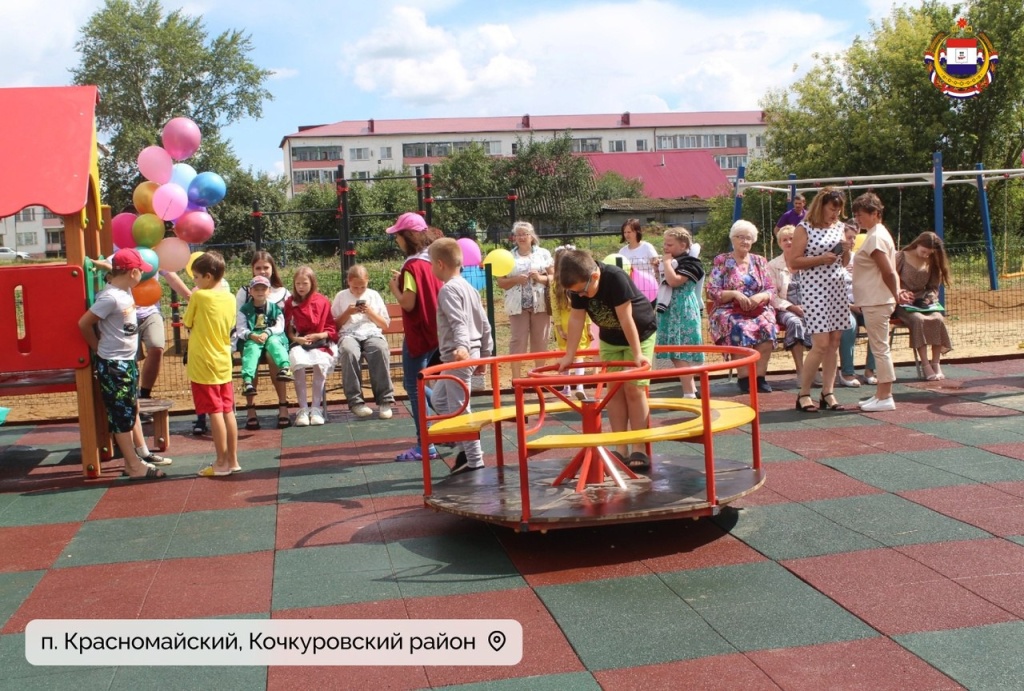 «Дворик детства» открыли в одном из поселков Мордовии «Дворик детства» открыли в одном из поселков Мордовии