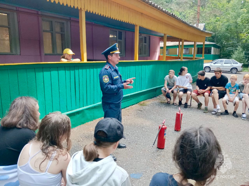 В Мордовии пожарные проводят профилактические мероприятия для детей