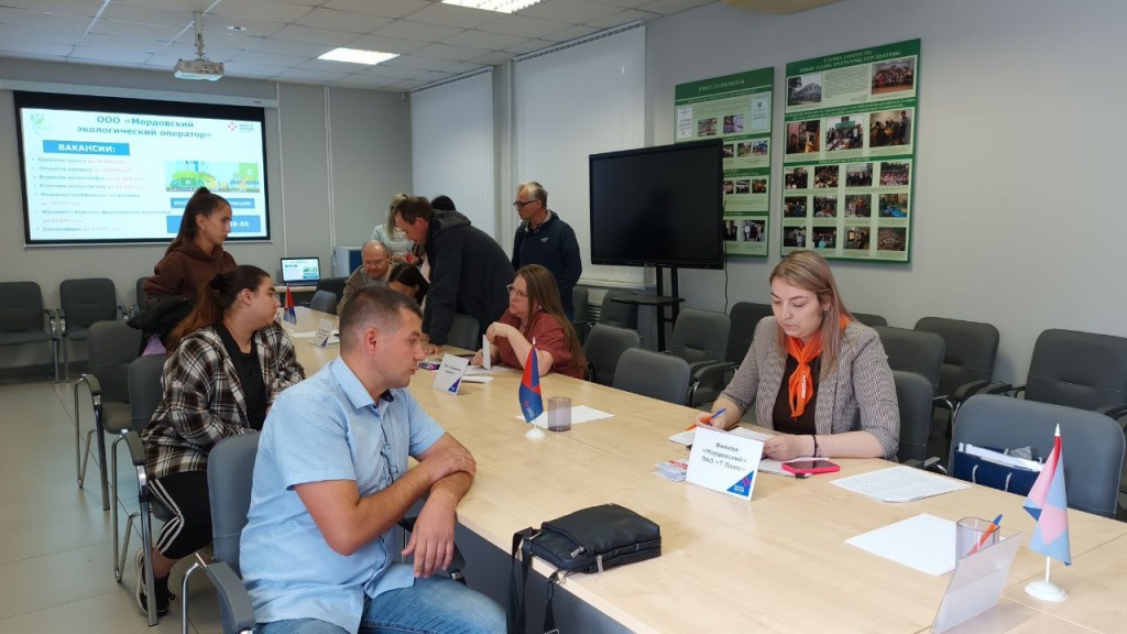 В рамках национального проекта "Кадры" в Саранске прошла ярмарка вакансий