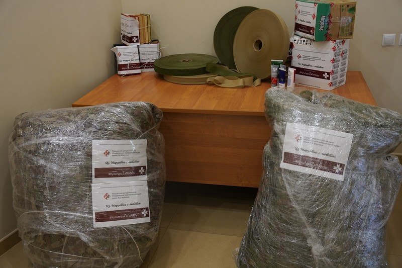 Мордовский краеведческий музей отправил в зону СВО медикаменты, книги и даже сувенирные магниты