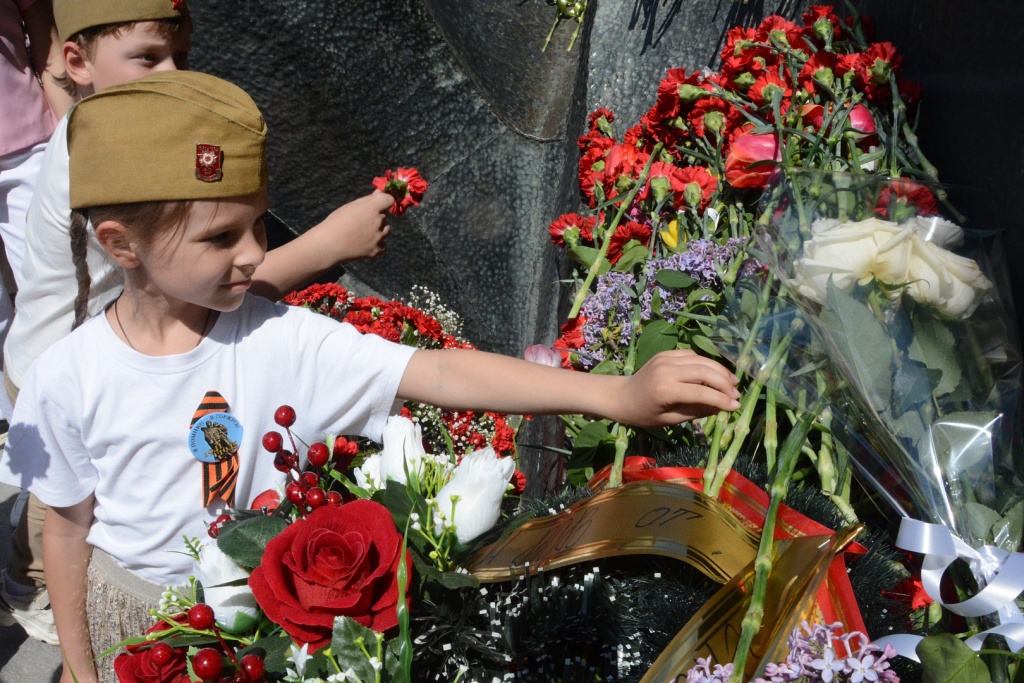 «Память на колёсах»: молодёжь, депутаты и ветераны Воронежа объединились в автопробеге ко Дню Победы «Память на колёсах»: молодёжь, депутаты и ветераны Воронежа объединились в автопробеге ко Дню Победы
