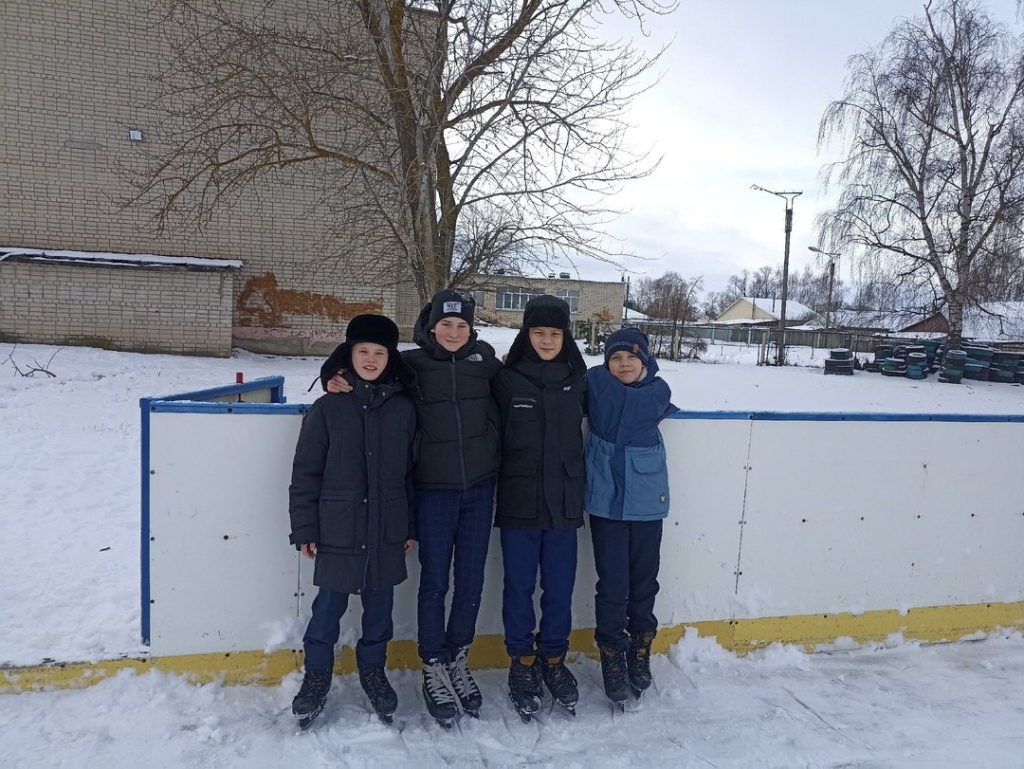 Школьный каток работает для жителей Ковылкино
