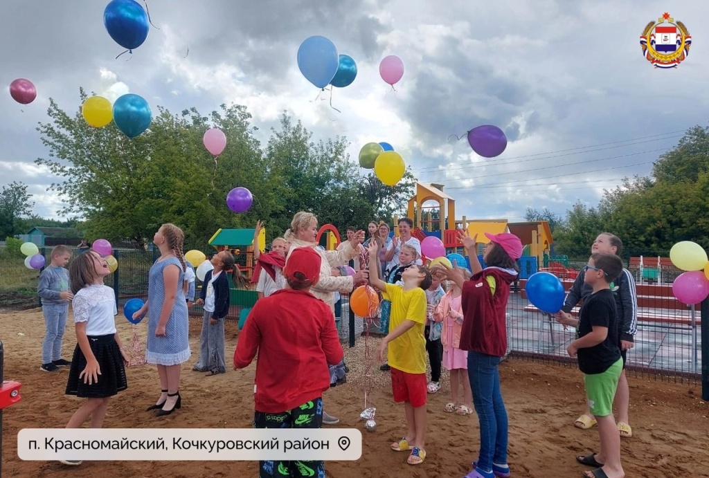 «Дворик детства» открыли в одном из поселков Мордовии «Дворик детства» открыли в одном из поселков Мордовии