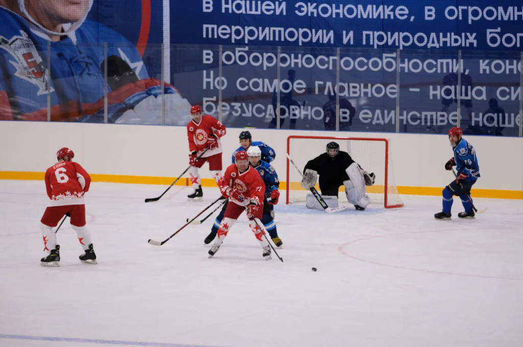 В Волоколамске открылся спорткомплекс с крытым катком «Лидер» В Волоколамске открылся спорткомплекс с крытым катком «Лидер»