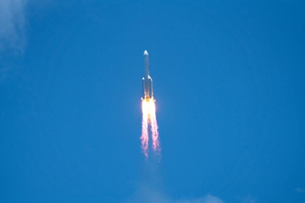 Модуль Blue Ghost отправился на Луну на ракете Falcon 9 Модуль Blue Ghost отправился на Луну на ракете Falcon 9
