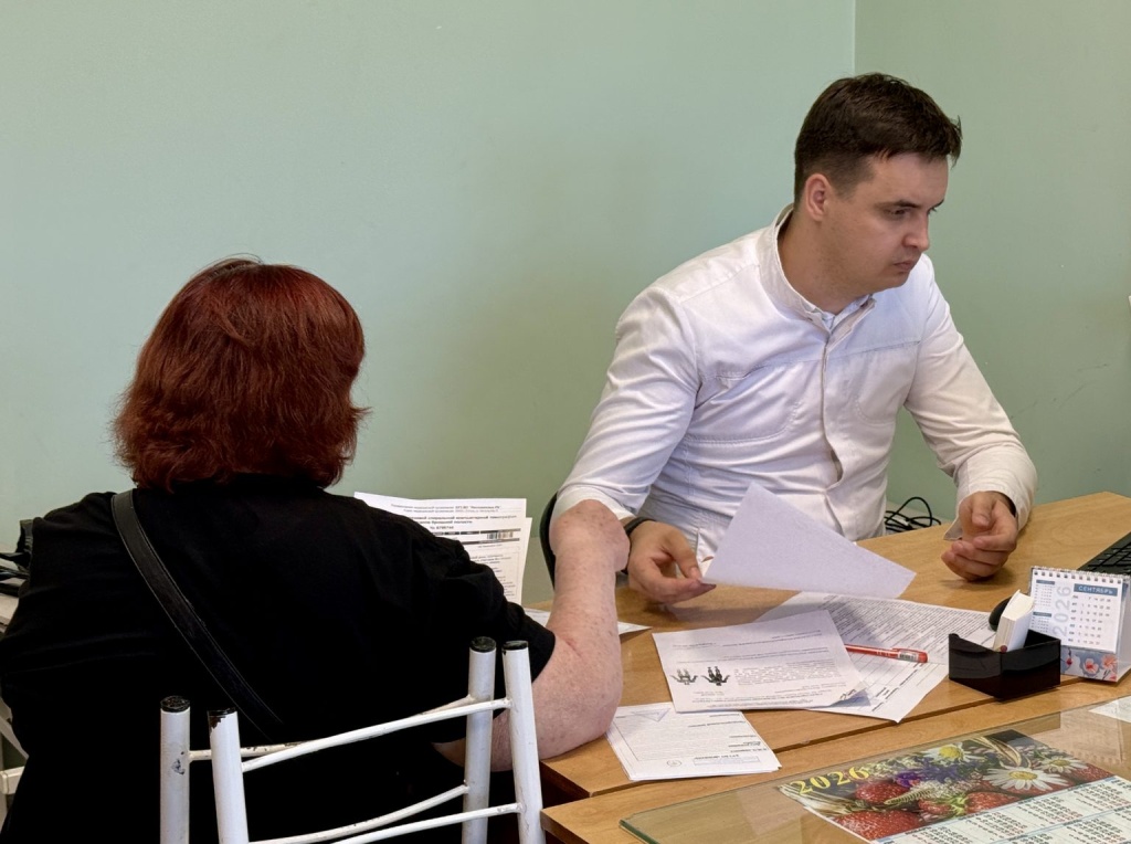 Воронежские онкологи обследовали 350 пациентов в Россоши и готовят новаторский проект с ординаторами Воронежские онкологи обследовали 350 пациентов в Россоши и готовят новаторский проект с ординаторами