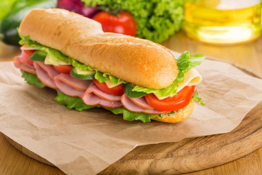 Subway в России становится Subjoy: сеть запускает масштабный ребрендинг